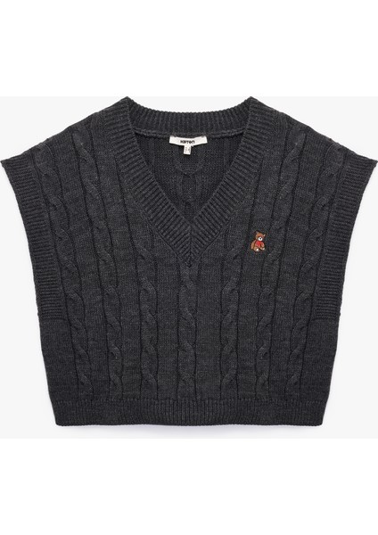 Kolsuz V Yaka Ayıcık Işleme Detaylı Saç Örgü Oversize Süveter modelleri