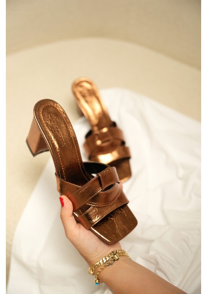 Sofia Bakır Asimetrik Kesim Kalın Kadın Topuklu Terlik fırsatları