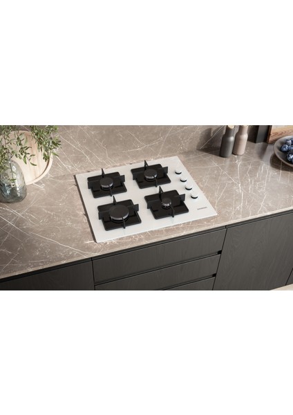 Beyaz Ankastre Set (HB557JYW5T Kendini Temizleyen Fırın EO6C2PP30O Ocak LC66KPJ20T Davlumbaz)