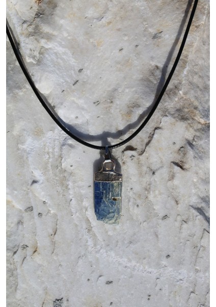 Kiyanit Enerji Doğal Taş Spiritüel Pagan Kolye fırsatları