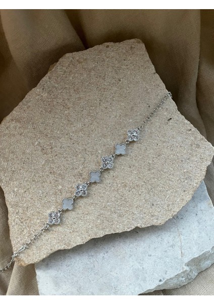 Yonca Gümüş Renkli Taşlı Ince Bileklik fiyatları