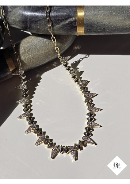 - Lyra - Üçgen Diken Zirkon Detaylı Kadın Kolye fiyatları