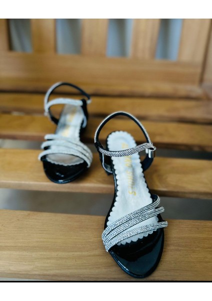 Gala Taş Işlemeli Çocuk Topuklu Ayk. fiyatları