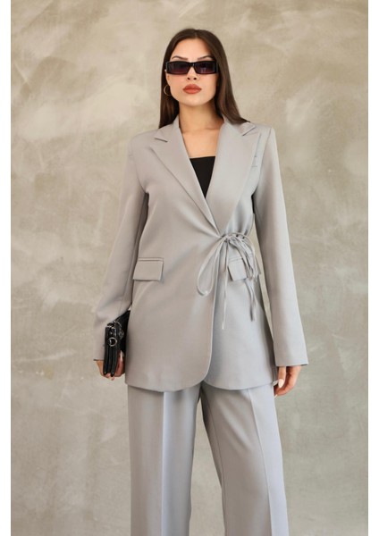 Kadın Gri Yandan Bağlamalı Blazer Ceket Pantolon Takım modelleri