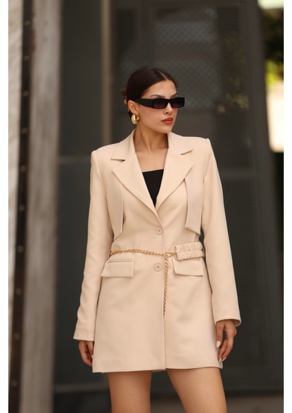 Kadın Zincir Kemer Detaylı Bej Blazer Ceket Şort Etek Takım modelleri