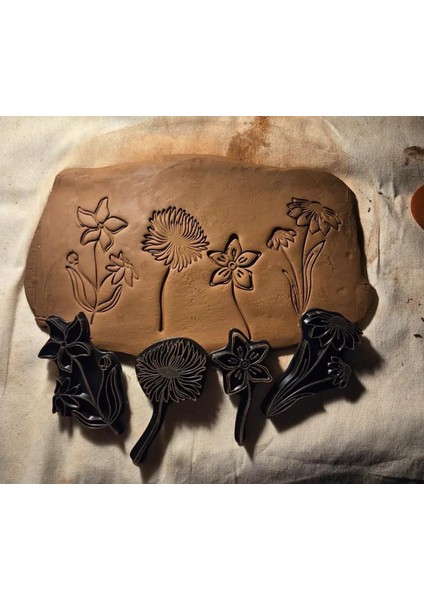 Sırasıyla 11-11-9,5-10 cm 4 Adet Çiçek Baskısı Seramik Polimer Kil Kalıp