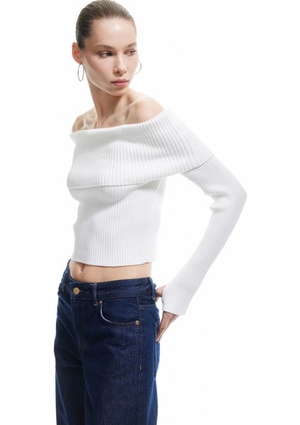 Omzu Açık Triko Dar Kesim Kazak fiyatları