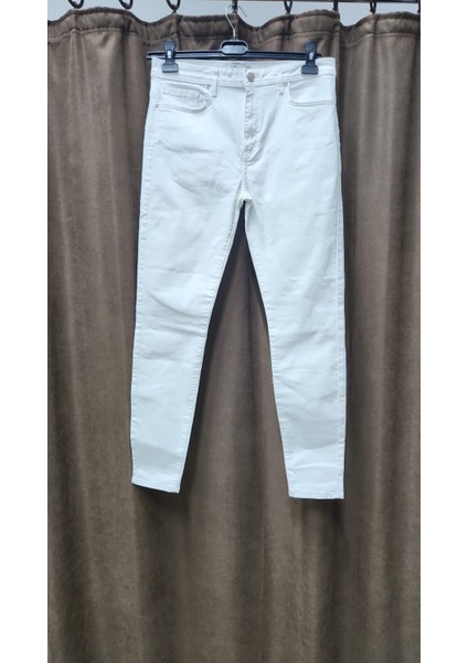 Beyaz Dar Paça Kadın Pantolon