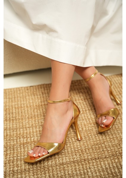 Henry Gold Tek Bant Kadın Topuklu Ayakkabı fiyatları