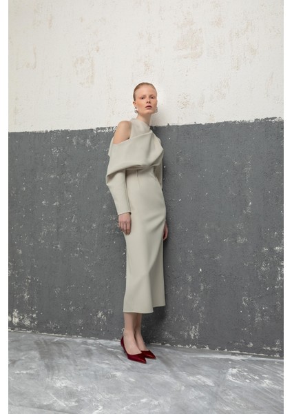 Omuz Detaylı Düz Elbise 26W40882 modelleri