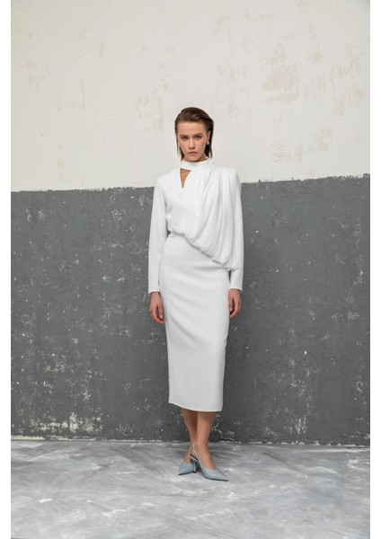 Sırt Detaylı Volanlı Elbise 26W40888