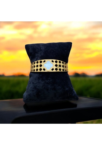 Beyaz Yoncalı Çelik Bileklik Seti CNS070 fiyatları