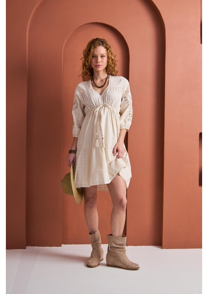 Kolları Nakışlı Brodeli Bağlamalı Elbise