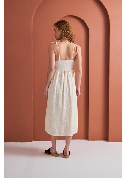 Brodeli Gipeli Elbise fırsatları