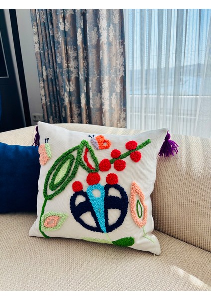 Gardenia Punch Işlemeli Tasarım Kırlent Kılıfı modelleri