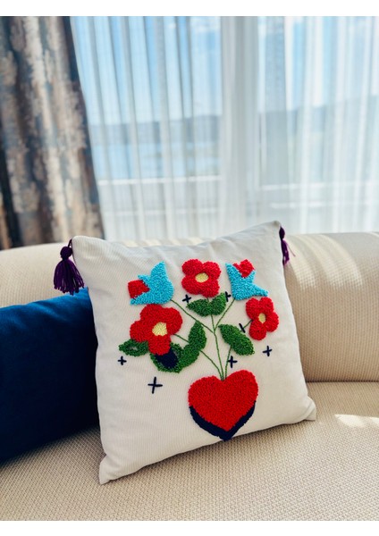 Tulip Punch Işlemeli Özel Tasarım Kırlent fiyatları