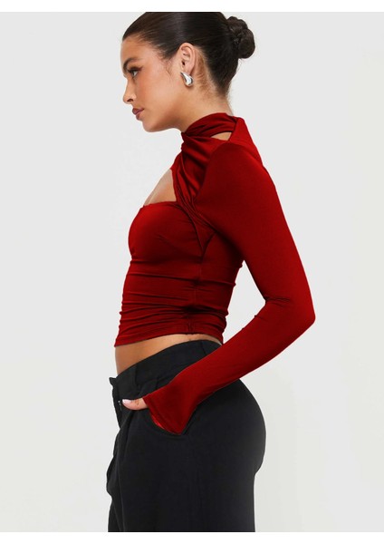 Kadın Uzun Kollu Cut Out Bluz – Çapraz Yaka, Crop Fit, Esnek Kumaş modelleri