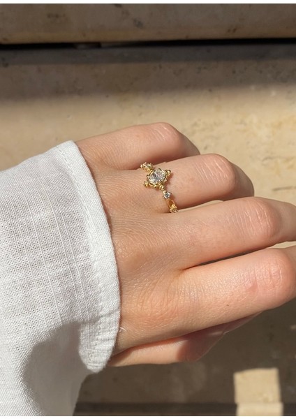 14 Ayar Altın Taşlı Zarif Vintage Stil Yüzük