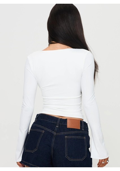 Beyaz Uzun Kollu Kalp Yaka Drapeli Kadın Bluz fırsatları