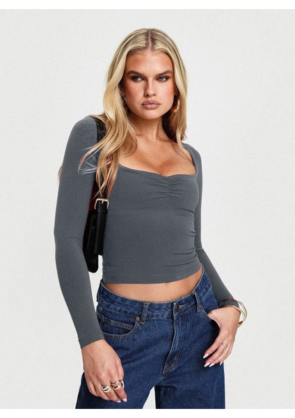 Uzun Kollu Kare Yaka Slim Fit Kadın Crop Bluz
