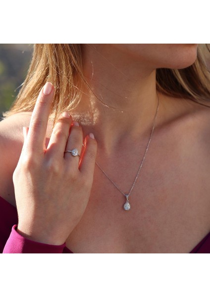 Etrafı Pırıltılı Taşlarla Çevirili Damla Montür Sky Diamond Gümüş Set modelleri