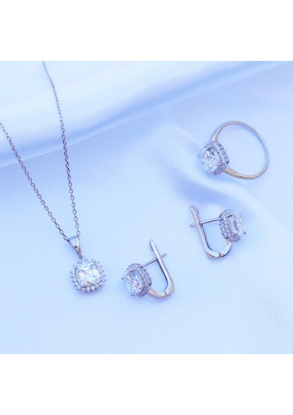 Etrafı Pırıltılı Taşlarla Çevrili Kare Montür Sky Diamond Gümüş Set fırsatları