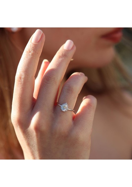 Etrafı Pırıltılı Taşlarla Çevirili Damla Montür Sky Diamond Gümüş Set fırsatları