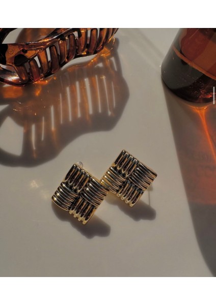 Kare Çizgili Gold Küpe