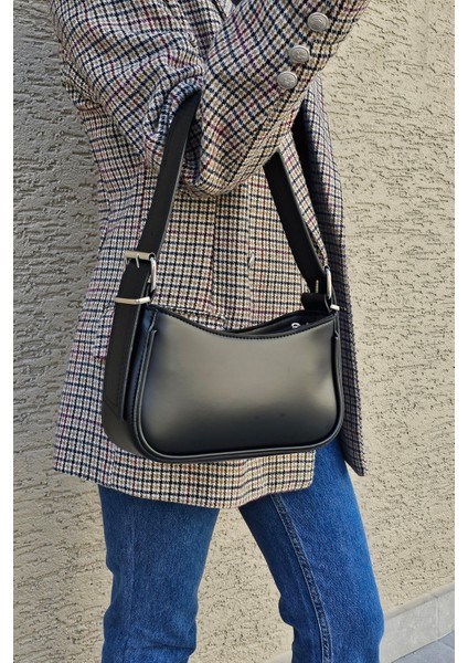 Siyah Kadın Baget Omuz Çantası fiyatları