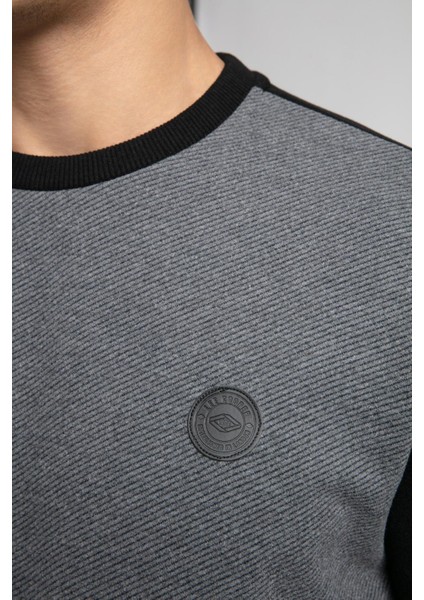 Diagonal Erkek O Yaka Sweatshirt Siyah fiyatları