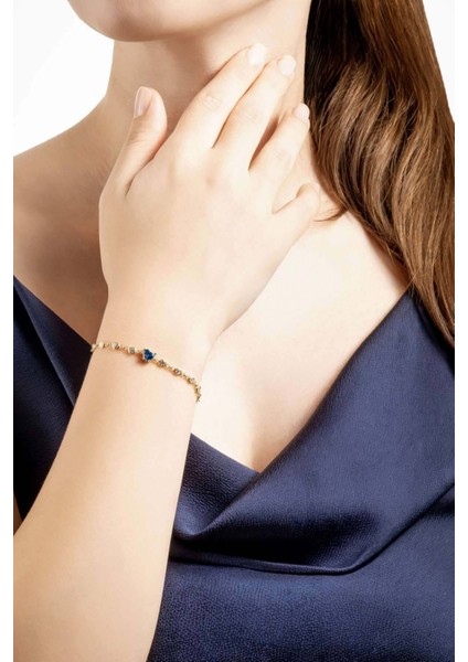 Aşk Yolu Koleksiyonu 18 Ayar Altın Kaplama Gümüş, Lacivert Taşlı Kalp Tasarım Kadın Bileklik indirimleri