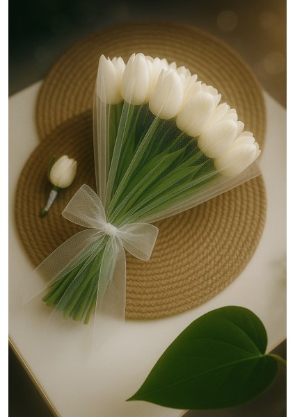 Tüllü Lale Gelin Buketi 20 Adet (Yaka Çiçeği Hediyeli) fiyatları