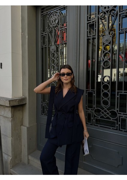 Kuşaklı Blazer Yelek Pantolon Ikili Takım fiyatları