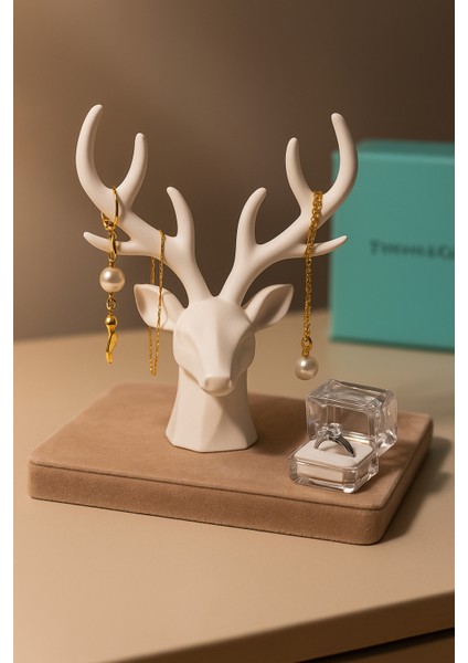 Geyik Figürlü Dekoratif Takı Standı & Duvar Süsü – Minimalist & Zarif Tasarım