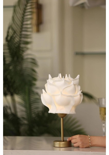 Beyaz Eva Gül Tasarım Kablosuz Pilli Masa Lambası - Alt Uzun Eskitme Gold fiyatları