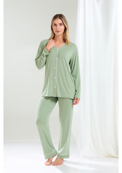 Kadın Bambu Kumaş Pijama Takımı – Büyük Beden Seçenekli, Rahat Kalıp, Şık ve Konforlu