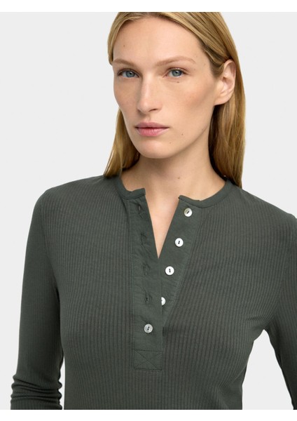 Uzun Kollu Nervürlü T-Shirt indirimleri