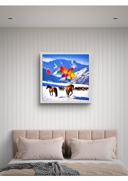 Doğadaki Atlar ve Balonlar LED Tablo – 60X60 cm | Sıva Üstü Montajlı, Tak-Çalıştır Sistem modelleri