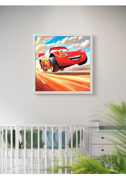 Canavar Çılgın Araba Pistlerde LED Tablo – 60X60 cm | Sıva Üstü Montajlı, Tak-Çalıştır Sistem, modelleri