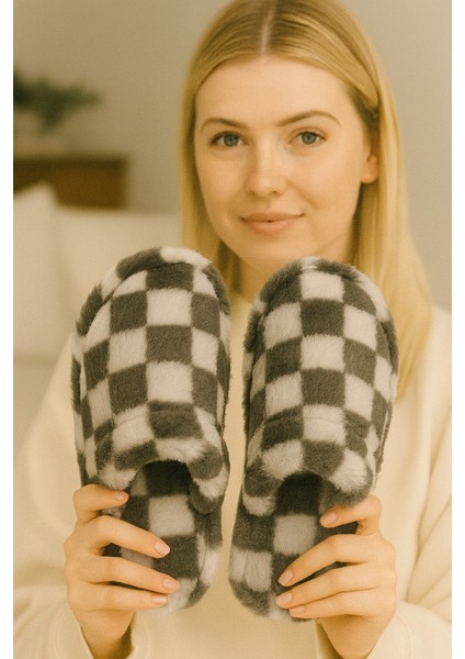 3'lü Paket Kareli Kapalı Kadın Terlik Ev Terliği modelleri