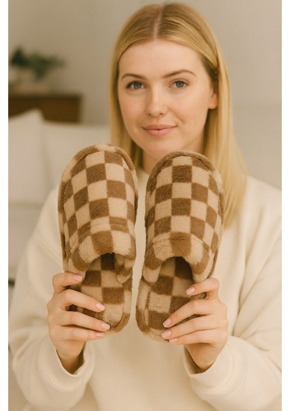 3'lü Paket Kareli Kapalı Kadın Terlik Ev Terliği indirimleri