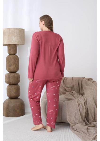 Kadın Kışlık Büyük Beden Curve Nakışlı Desenli Yakası Düğmeli Uzun Kollu Pijama Takımı indirimleri