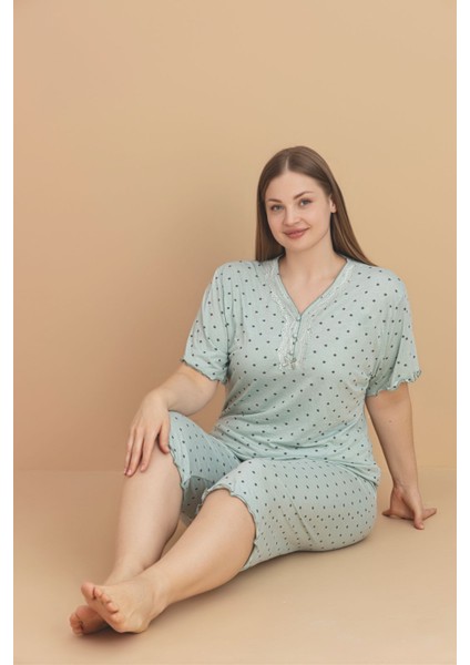 Kadın Büyük Beden Kısa Kollu Kapri Bambu Pijama Takımı