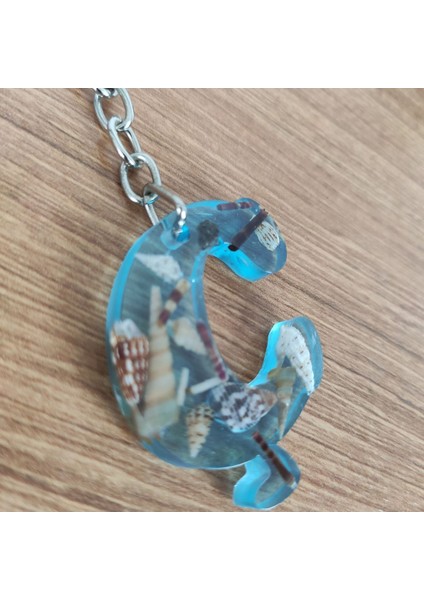 "ç" Harfi - Açık Mavi Deniz Epoksi Harf Anahtarlık – Gerçek Deniz Kabuğu, El Yapımı, Benzersiz fırsatları