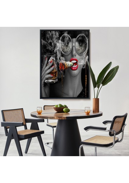 Çerçeveli Dekoratif Kanvas Tablo, Dolar ile Gözlüklü Sigara Içen Kadın TABLOSU-7797