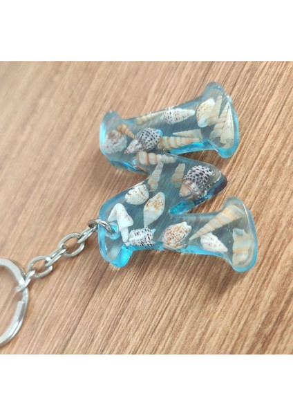 "m" Harfi - Açık Mavi Deniz Epoksi Harf Anahtarlık – Gerçek Deniz Kabuğu, El Yapımı, Benzersiz fırsatları