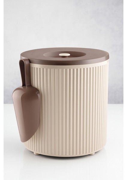 3.5 Lt Deterjan Saklama Kutusu ve Kürekli Temizlik Seti