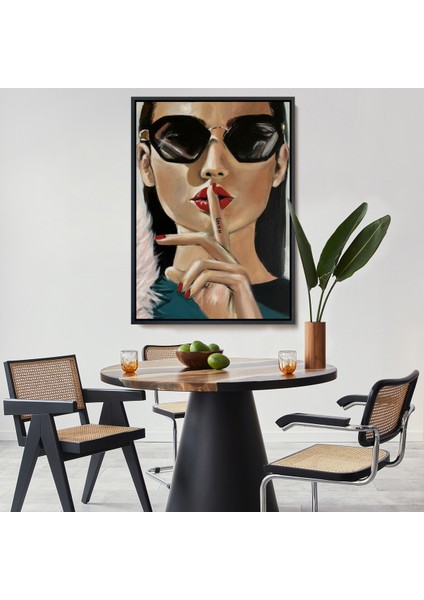 Çerçeveli Dekoratif Kanvas Tablo, Şişşt Yapan Güzel Kadın TABLOSU-7953