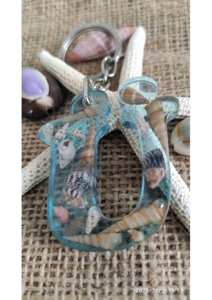 "ü" Harfi - Açık Mavi Deniz Epoksi Harf Anahtarlık – Gerçek Deniz Kabuğu, El Yapımı, Benzersiz fiyatları