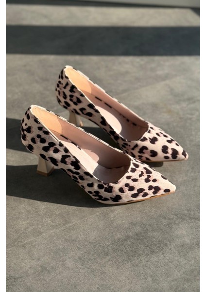 Luntra Saten Leo Desen Bej Stiletto modelleri